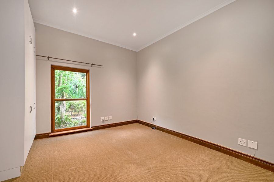 4 Bedroom Property for Sale in Constantia Western Cape